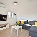 Gostinjska kuća Mira 3*