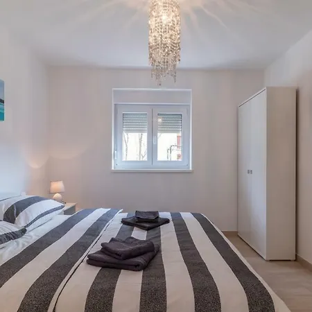 ゲストハウス Mira 3*