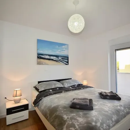 Casa de hóspedes Mira 3*