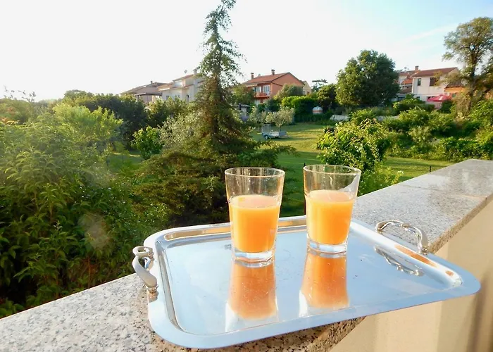 Гостьовий будинок Mira 3*