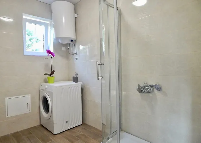 Guest house Mira Pula